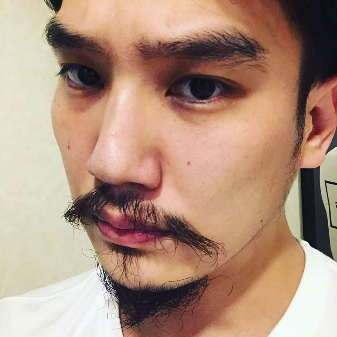 中村歌昇 さんのインスタグラム写真 - (中村歌昇 Instagram)「ひげ。 #ご無沙汰してます #元気にしています #色々なことを考えてます #中村歌昇  #のびすぎて手入れが必要 #きたない」7月4日 18時04分 - kasho_nakamura