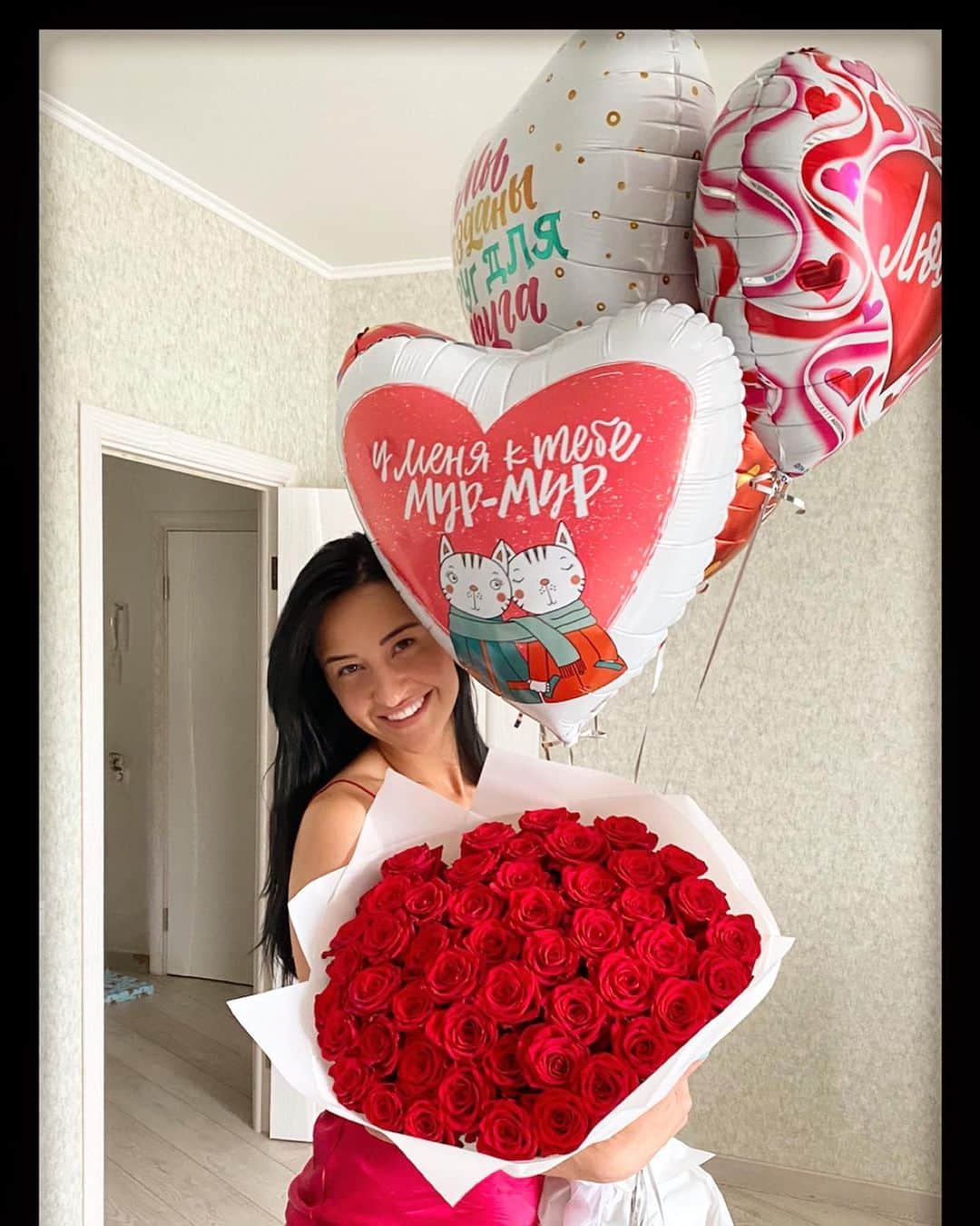 ヤナ・イグリアンのインスタグラム：「Любит не тот мужчина, который клянется в любви, а тот, который молча делает тебя счастливой!」