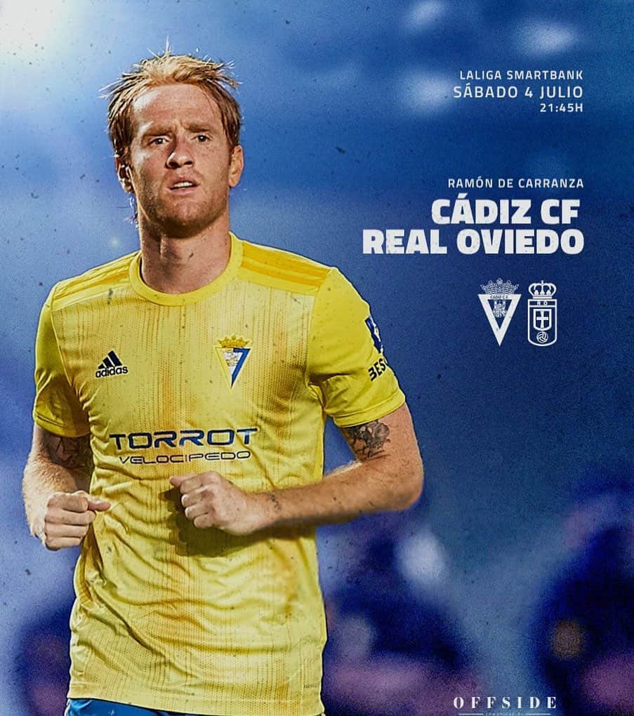 アレハンドロ・フェルナンデス・イグレシアスのインスタグラム：「Un año entero esperando partidos así...  Es nuestro día Cádiz!!💛💙  #AF8 #mehandichoqueelamarillo」