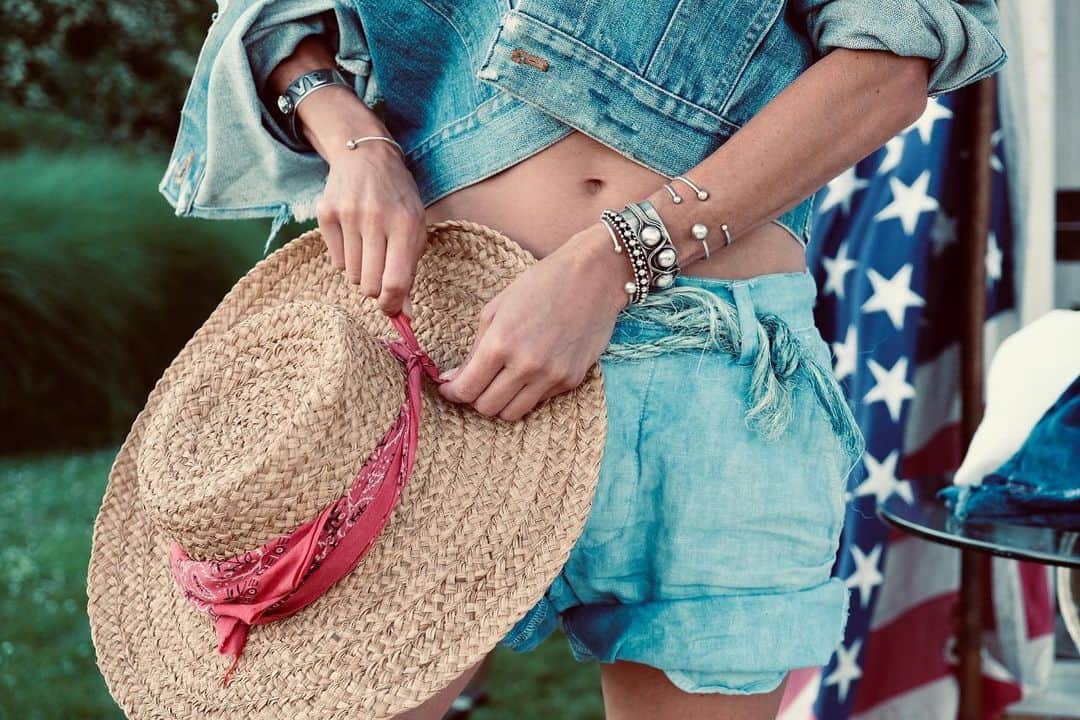 ダニジョーのインスタグラム：「DENIM & SILVER 4EVER 🇺🇸」