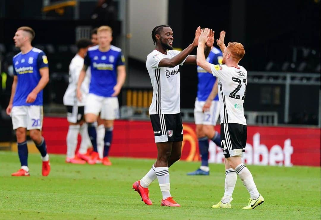 ハリソン・リードのインスタグラム：「95 minute winner? Go on then @joshuaonomah 🙌 Important win, looking forward to the next one! • • #FFC #FULFORCE」