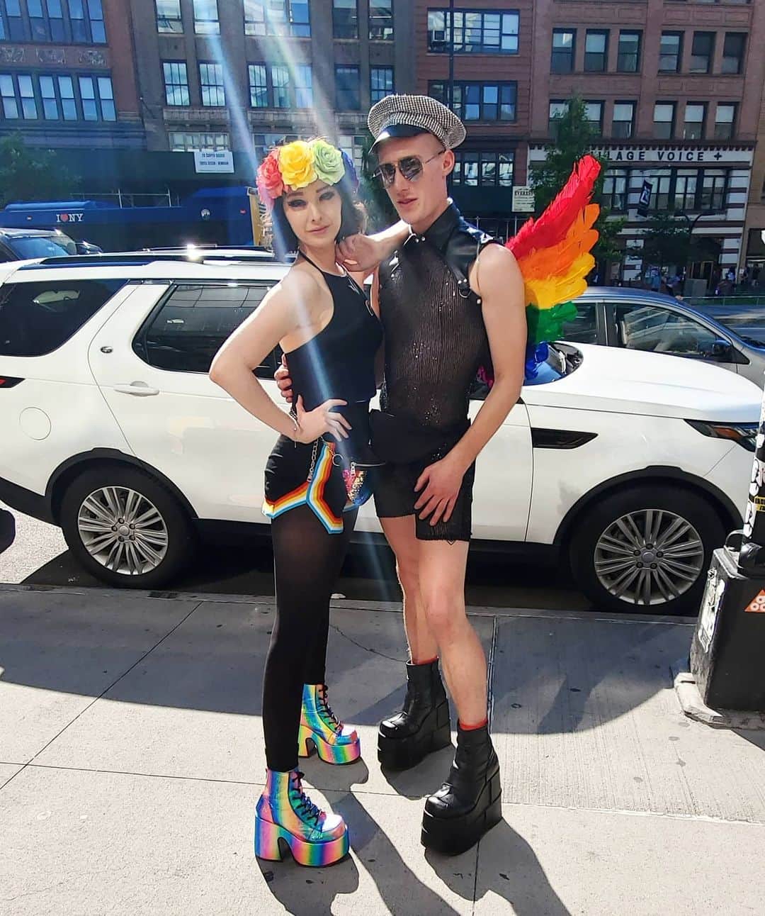 エマ・デュモンのインスタグラム：「I miss you so much Breck! I can't believe we're not walking Manhattan from top to bottom this year and no marathon! 😢」