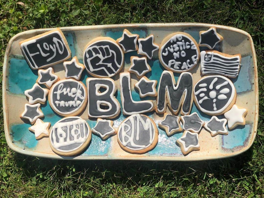 マーシャ・ゲイ・ハーデンのインスタグラム：「HAPPY 4th! Best 4th of July cookies! #eattruth #honorhistory #honoryourself #changetheworld #healamerica」