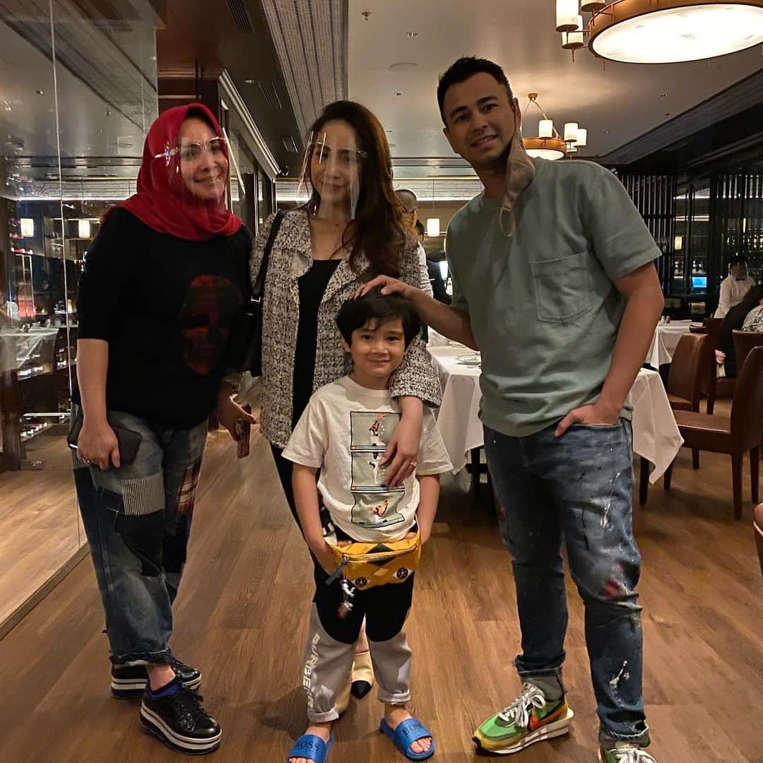 Raffi Ahmadさんのインスタグラム写真 - (Raffi AhmadInstagram)「❤️ @wolfgangssteakhouseindonesia ❤️ Pencinta daging harus kesini 😊」7月4日 20時52分 - raffinagita1717