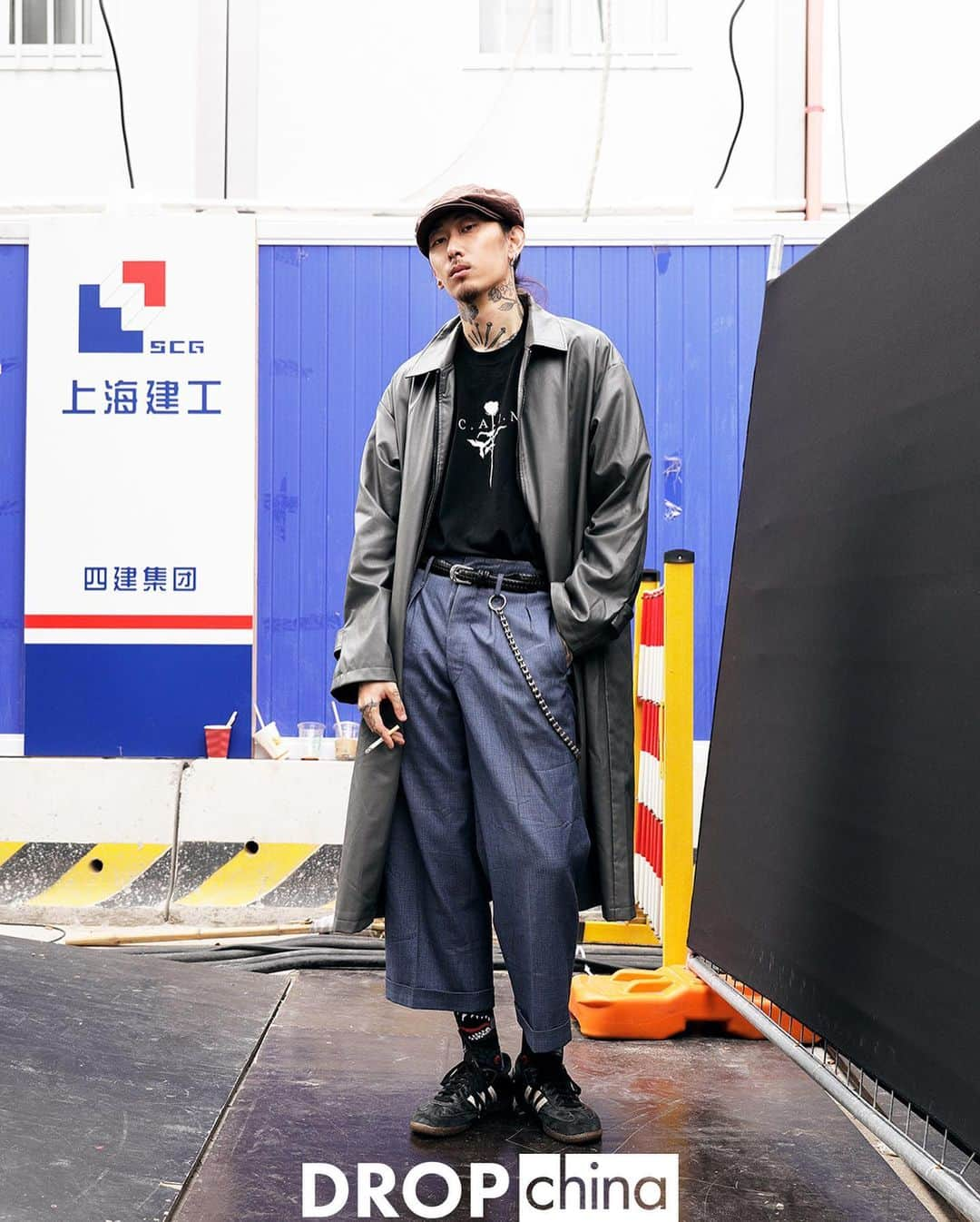 Droptokyoさんのインスタグラム写真 - (DroptokyoInstagram)「CHINA STREET STYLES  #🇨🇳 @drop_china  #streetstyle#droptokyo#china#shanghai#shanghaifashion#shanghaifashionweek#streetscene#streetfashion#streetwear#streetculture#fashion#上海#中国#时装#时尚#潮流#东京#街拍#上海时装周#摄影#街头#穿搭  Photography: @dai.yamashiro」7月4日 21時04分 - drop_tokyo