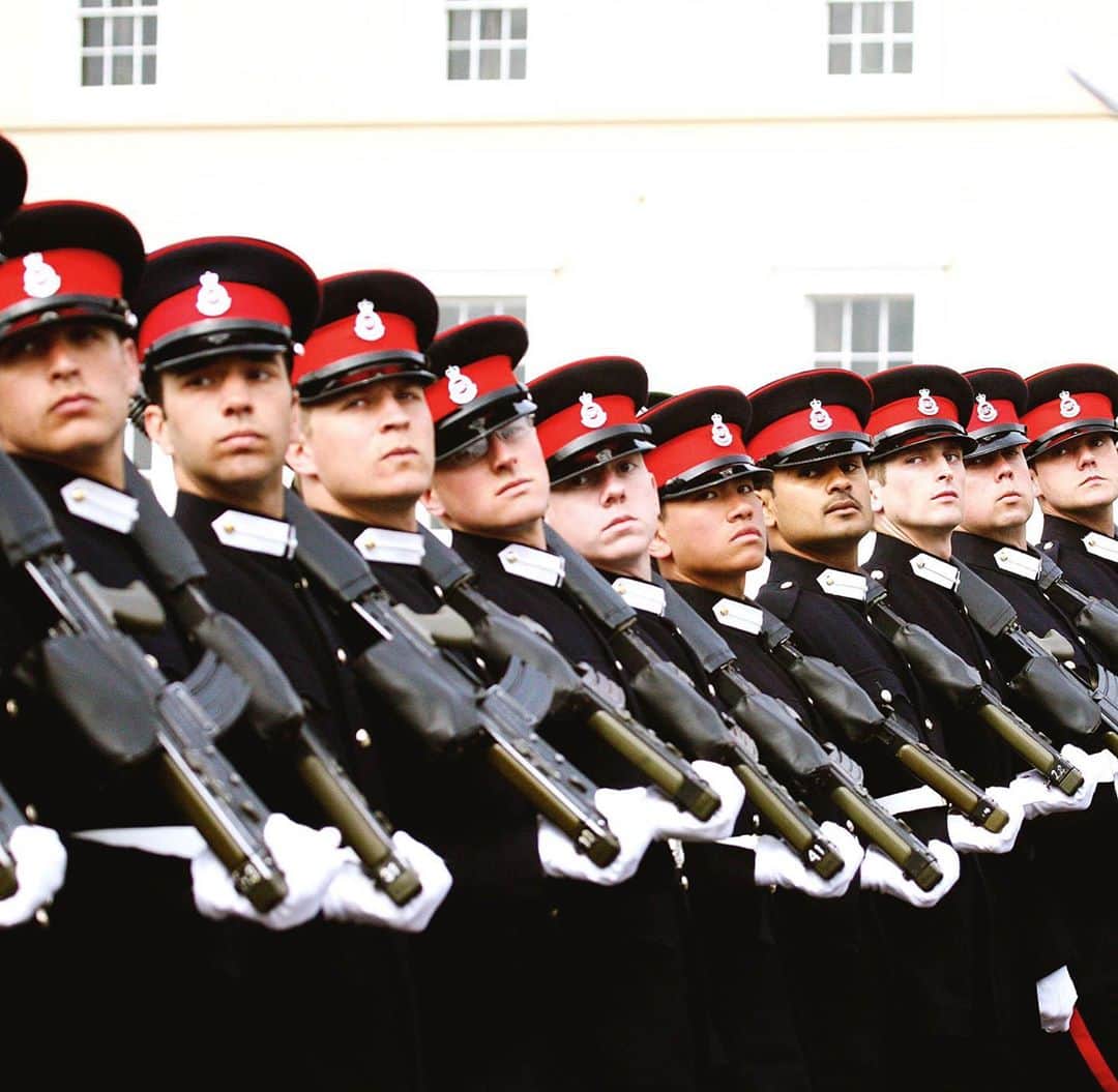 アブドゥル・マティーン王子のインスタグラム：「‘Always put your best foot forward’ Unforgettable times at The Royal Military Academy Sandhurst.」