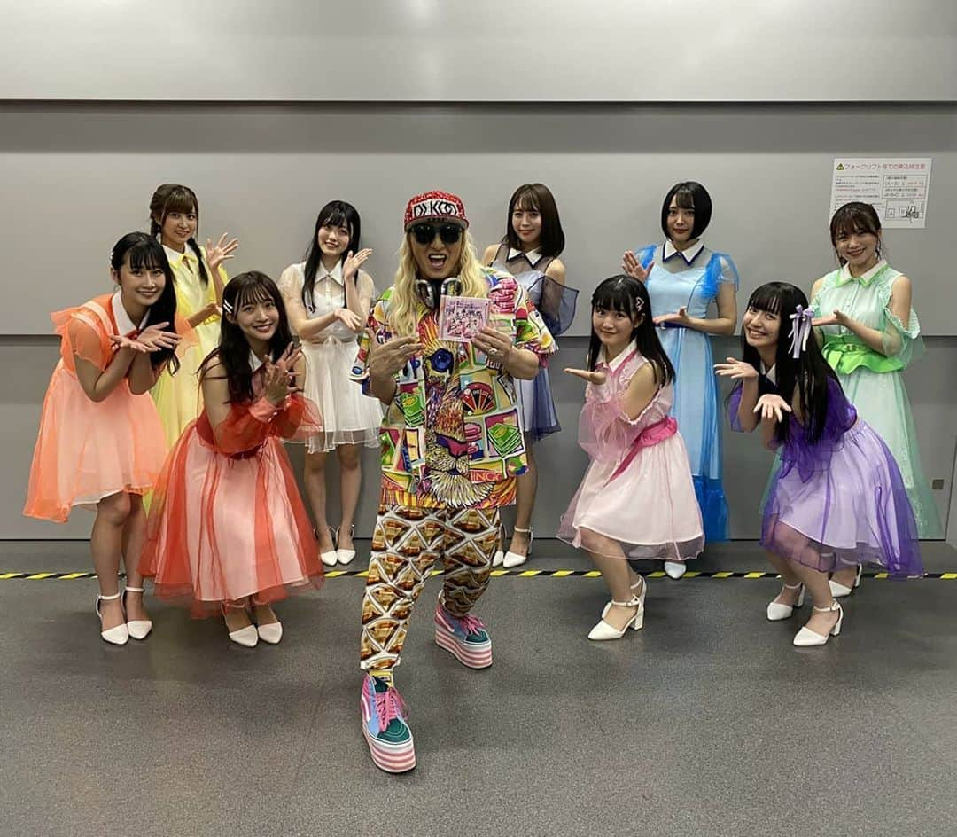 DJ KOOさんのインスタグラム写真 - (DJ KOOInstagram)「#エイベのアイドル夏祭り ！！ SUPER⭐GIRLS！！大好きなMAX！乙女心やってくれた！！更に成長して行くスパガがホント楽しみ！！  #忘れ桜 ！！良いですね～！！    #avex #スーパーガールズ #supergirls   #DJKOO」7月4日 21時38分 - dj_koo1019