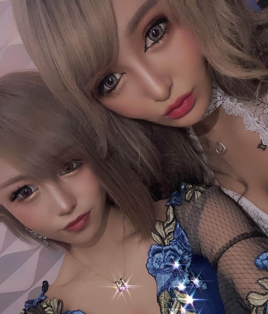 のインスタグラム：「出勤してすぐすずとぱしゃぱしゃしたやつもりもりのせちゃうやつ🙆🏼‍♀️」