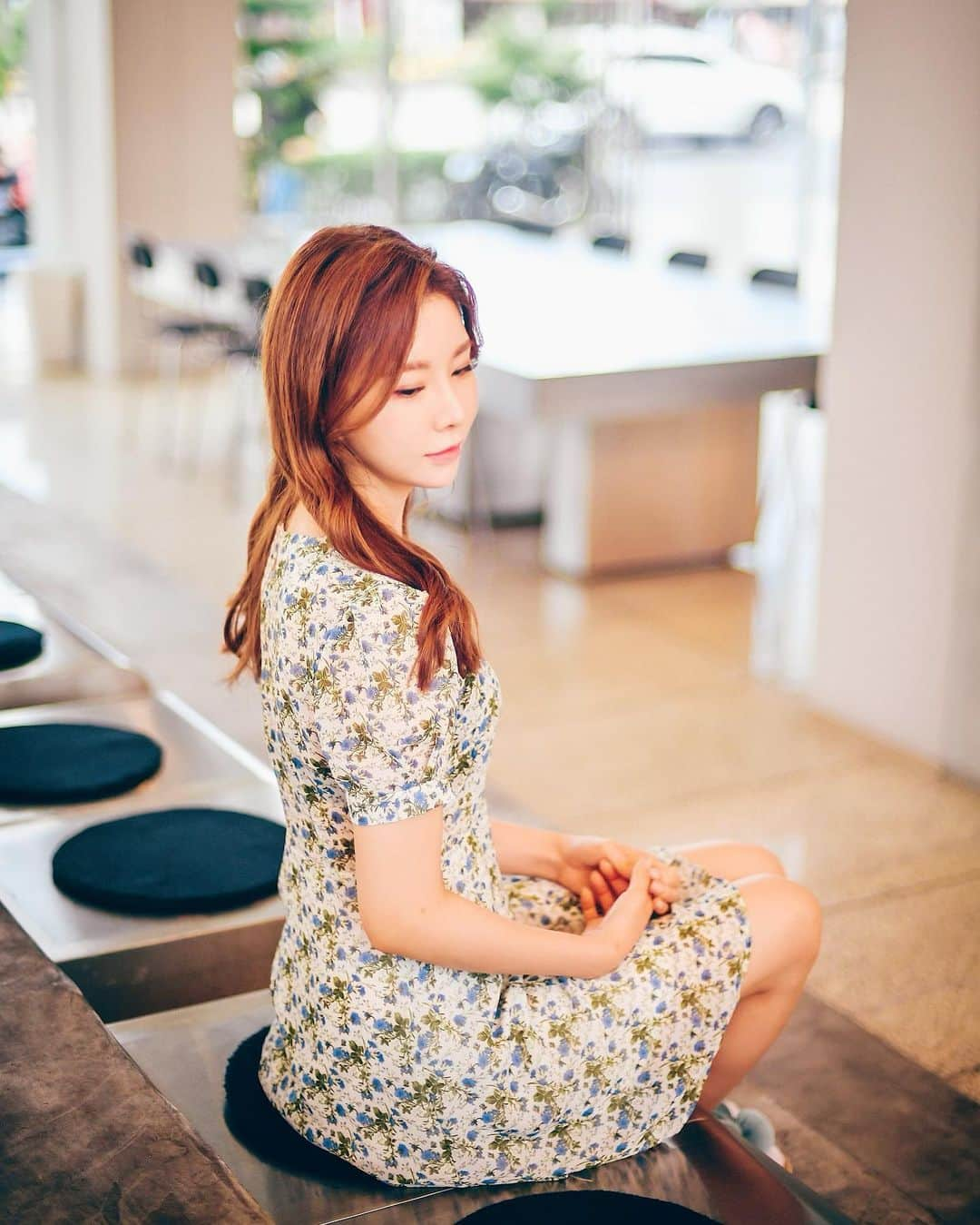 Diem、さんのインスタグラム写真 - (Diem、Instagram)「스윙스씨 카페에서 허리꽂꽂하게:)」7月4日 21時35分 - diem__