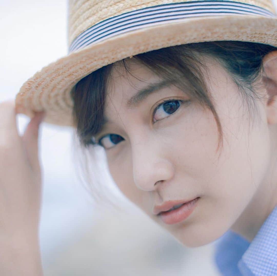 木村那津美さんのインスタグラム写真 - (木村那津美Instagram)「早く夏にならないかな。  #ファインダー越しの世界 #ポートレート撮影 #被写体やってます  が、#カメラを持たせると#仕事放棄します#やっぱり海が好き」7月4日 21時56分 - natsumi_kimura1018