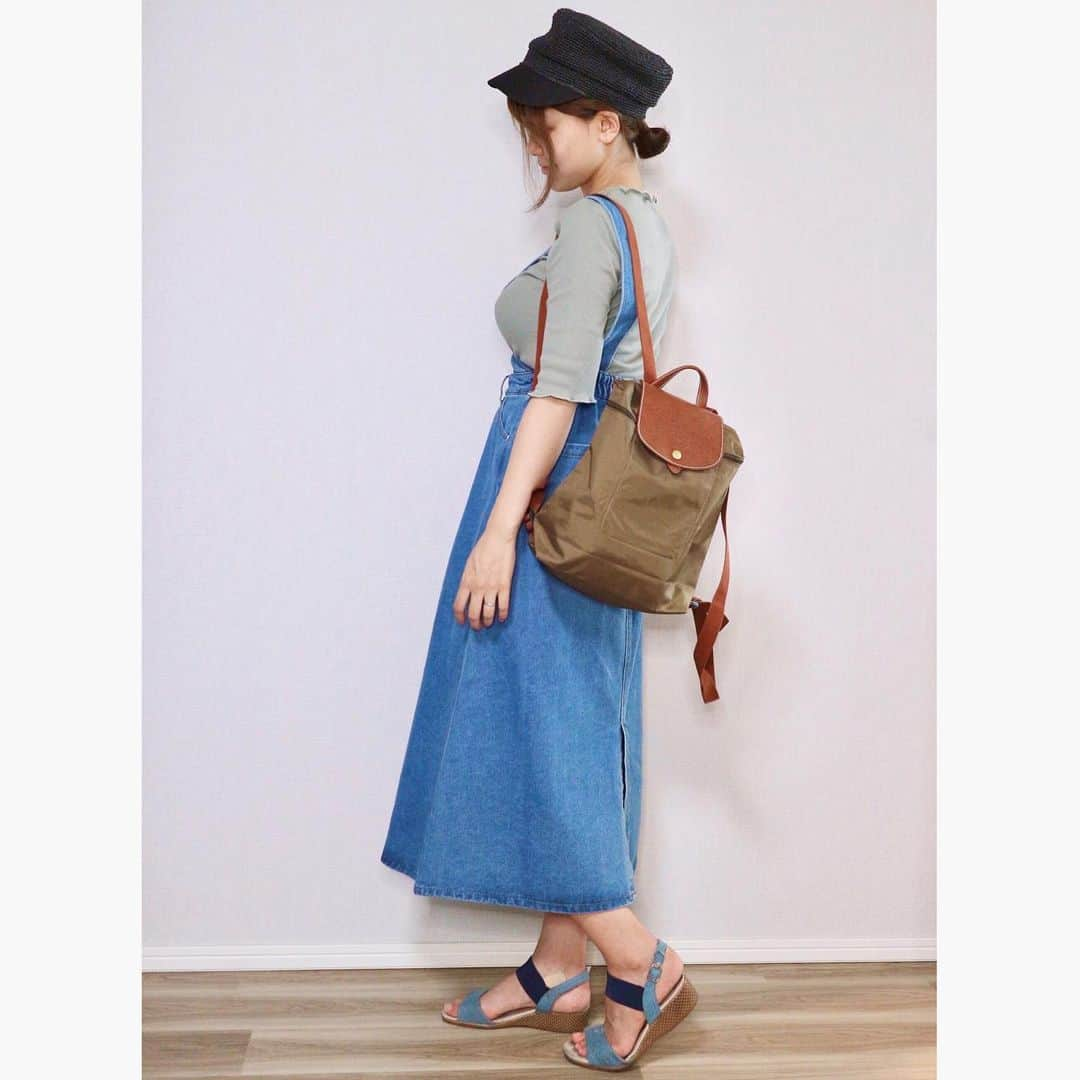 長谷川真美さんのインスタグラム写真 - (長谷川真美Instagram)「👖💕 #まあみコーデ ・ 先日の #プチプラコーデ 💗 デニムがやっぱり好き🙌✨ にしても安くて可愛い🥺 ・ #スカート #grl @grl_official #トップス #grl @grl_official #帽子 #14plus @14plusjp #サンダル #acurez @acurez_official #バッグ #ロンシャン @longcham ・ #ロンシャンリュック は #amazonfashion にて🙌✨ また紹介するね💗 ・  #グレイル #今日のコーデ #ootd #プチプラコーデ #ママコーデ #デニム #デニムスカート #デニムコーデ #産後コーデ #おうちじかん #おうちコーデ」7月4日 21時58分 - maami.hase