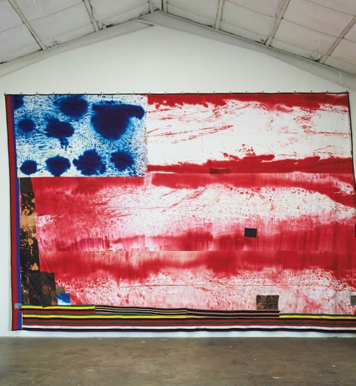 プロエンザスクーラーさんのインスタグラム写真 - (プロエンザスクーラーInstagram)「A new kind of Happy 4th  - Andy Warhol, 1982 David Hammons ‘African-American Flag’ 1990 Sterling Ruby ‘Double Candle’ 2019 Sterling Ruby ‘Untitled’ 2014」7月4日 21時59分 - proenzaschouler