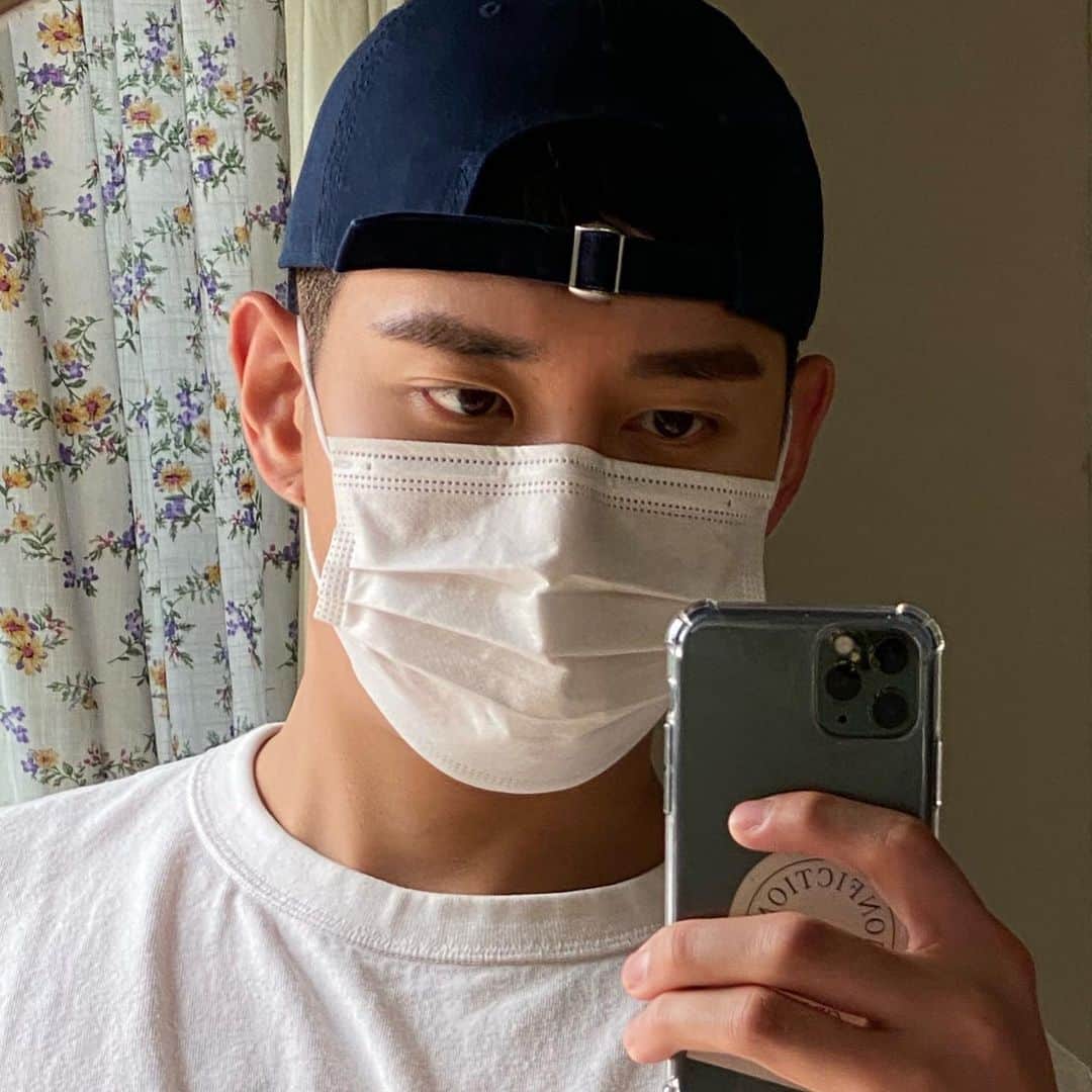 ビボム のインスタグラム：「ㄲㄹ2🧢」