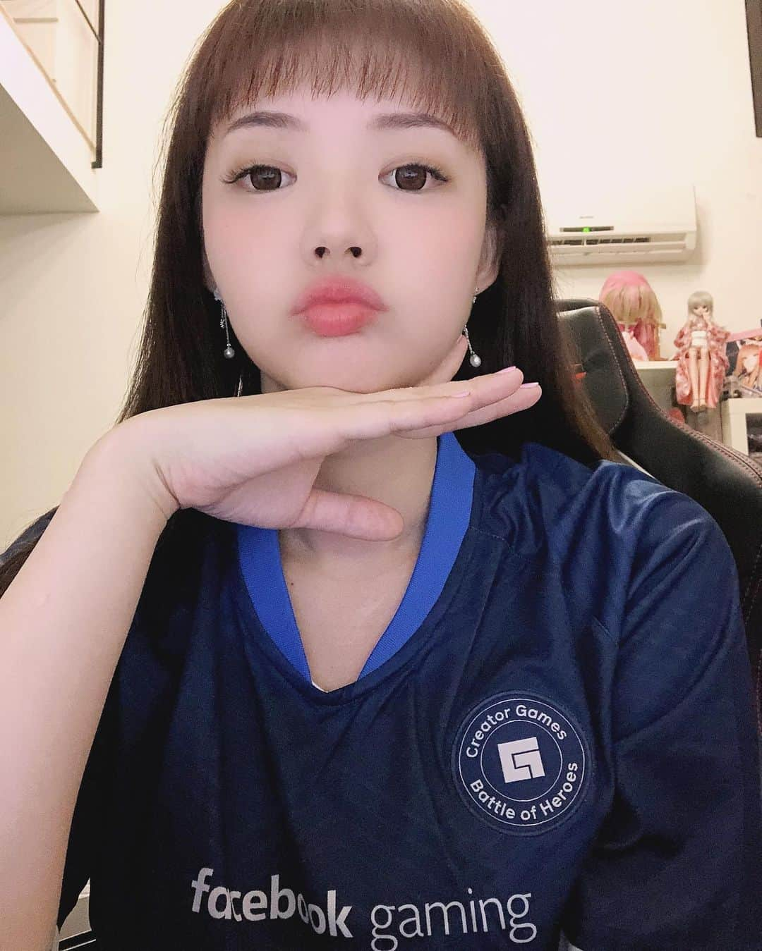 YingTzeさんのインスタグラム写真 - (YingTzeInstagram)「Thank you @facebookgaming & @egg_network for the awesome jersey ! 💕✨ _ I’ve am participating in the Battle of Heroes , Creator Games under Mobile Legends for the third week so far ~ together with my Team Unknown @mamajess520 , @adibibrahim666 , Kaizer Gaming and @keeloong1234 !  Thank you so much for supporting us !  _ #blessed #facebookgaming #facebookgamingcreators #eggnetwork #creatorgames #mobilelegends」7月4日 22時36分 - yingtze