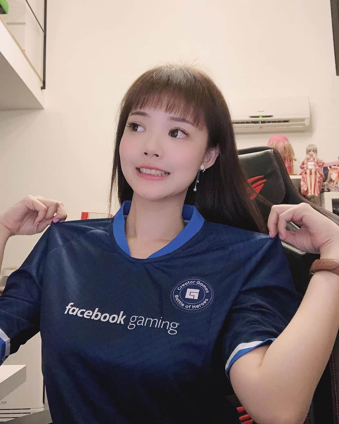 YingTzeさんのインスタグラム写真 - (YingTzeInstagram)「Thank you @facebookgaming & @egg_network for the awesome jersey ! 💕✨ _ I’ve am participating in the Battle of Heroes , Creator Games under Mobile Legends for the third week so far ~ together with my Team Unknown @mamajess520 , @adibibrahim666 , Kaizer Gaming and @keeloong1234 !  Thank you so much for supporting us !  _ #blessed #facebookgaming #facebookgamingcreators #eggnetwork #creatorgames #mobilelegends」7月4日 22時36分 - yingtze