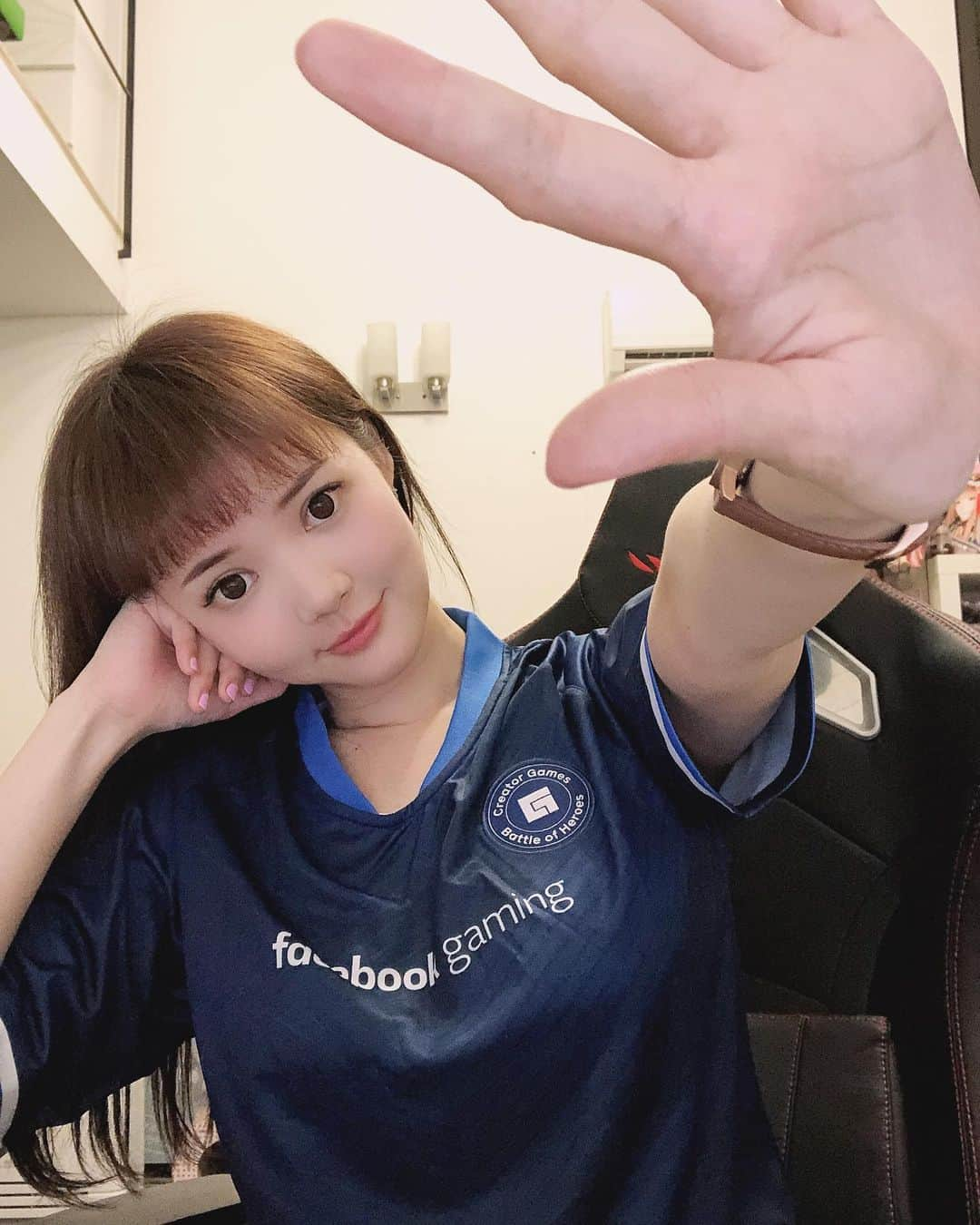 YingTzeさんのインスタグラム写真 - (YingTzeInstagram)「Thank you @facebookgaming & @egg_network for the awesome jersey ! 💕✨ _ I’ve am participating in the Battle of Heroes , Creator Games under Mobile Legends for the third week so far ~ together with my Team Unknown @mamajess520 , @adibibrahim666 , Kaizer Gaming and @keeloong1234 !  Thank you so much for supporting us !  _ #blessed #facebookgaming #facebookgamingcreators #eggnetwork #creatorgames #mobilelegends」7月4日 22時36分 - yingtze