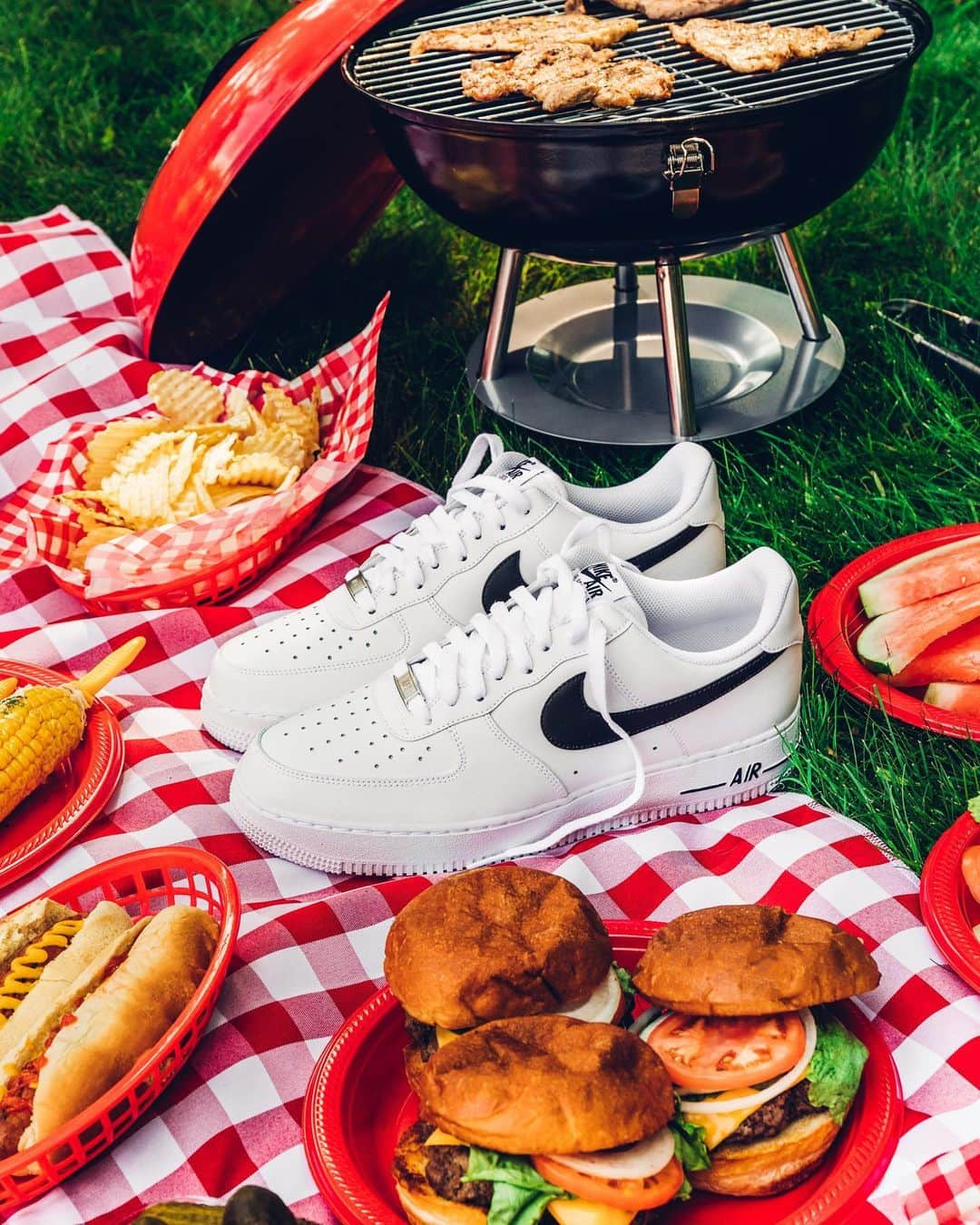 Foot Lockerさんのインスタグラム写真 - (Foot LockerInstagram)「BBQ vibes on 💯」7月4日 22時38分 - footlocker