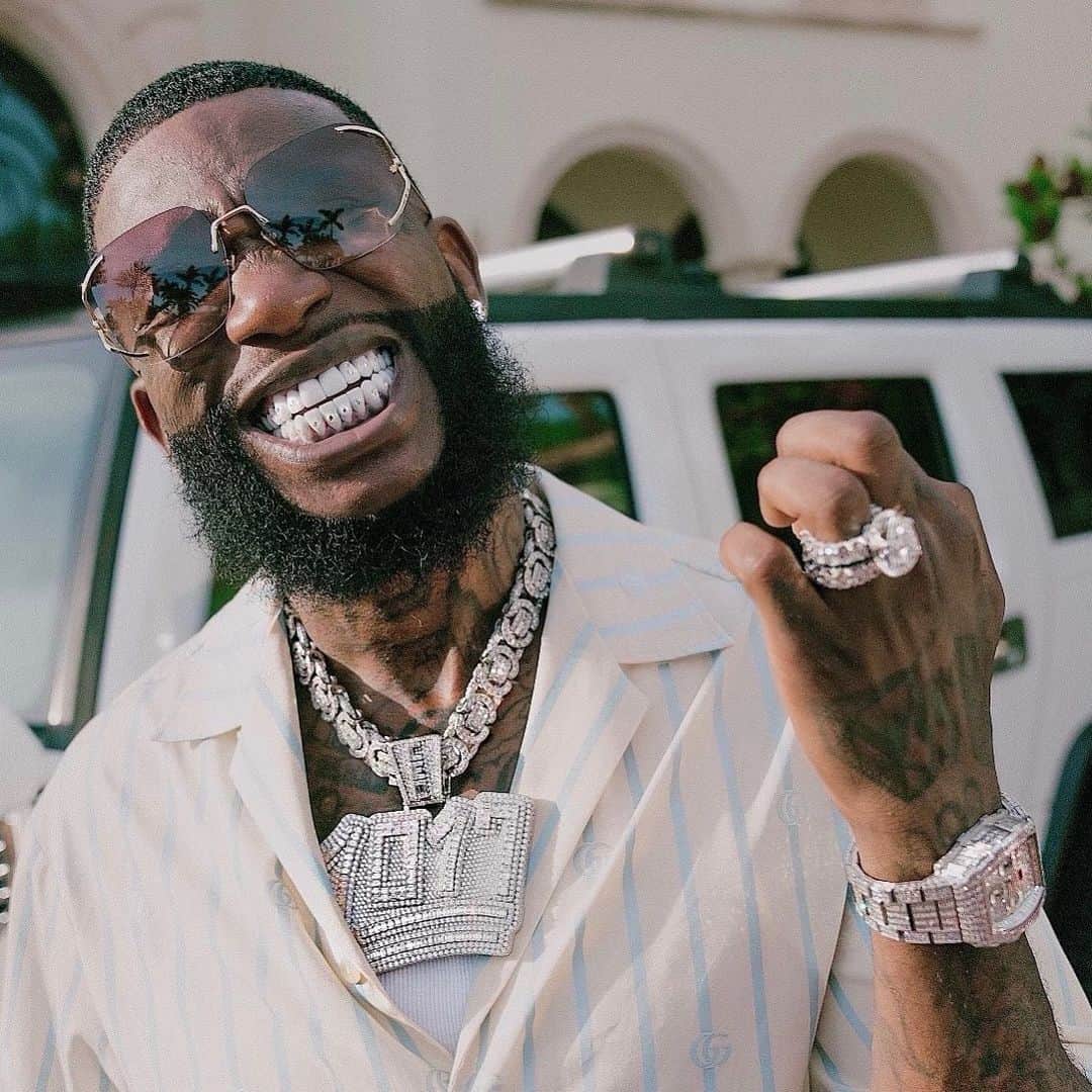 グッチ・メインのインスタグラム：「250k in my smile 😃 🥶 @fevzimadeit」