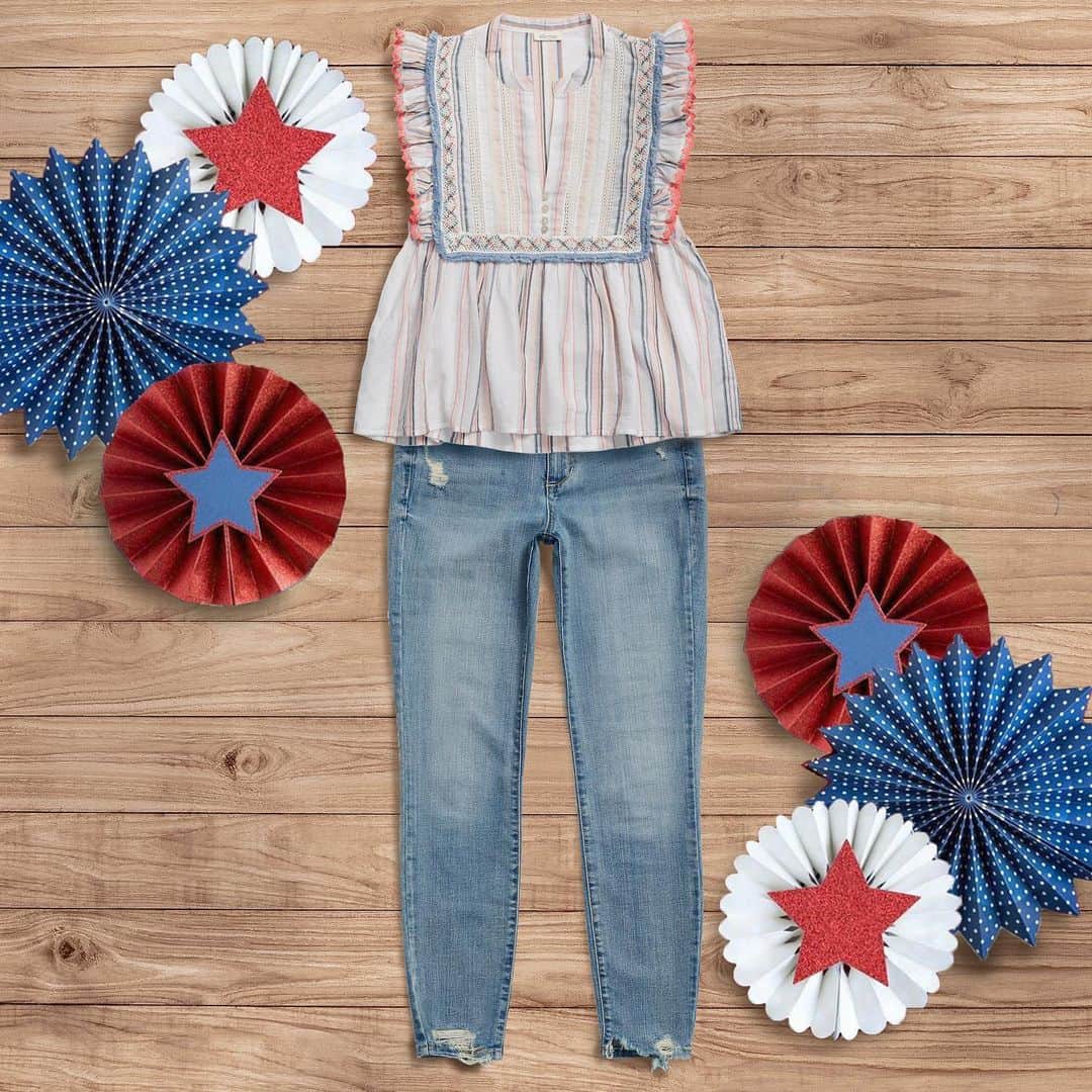 エラモスのインスタグラム：「Red, white and denim! Happy #4thofjuly」