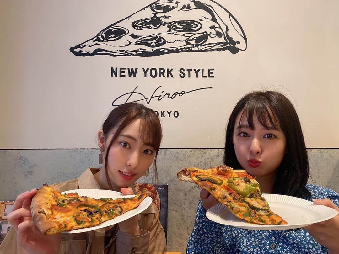 藤江れいなさんのインスタグラム写真 - (藤江れいなInstagram)「♡ れいななとピザで おやすみなさい⭐😴🍕🌙 ・ ・ #れいなな」7月4日 22時57分 - 01nyan0201