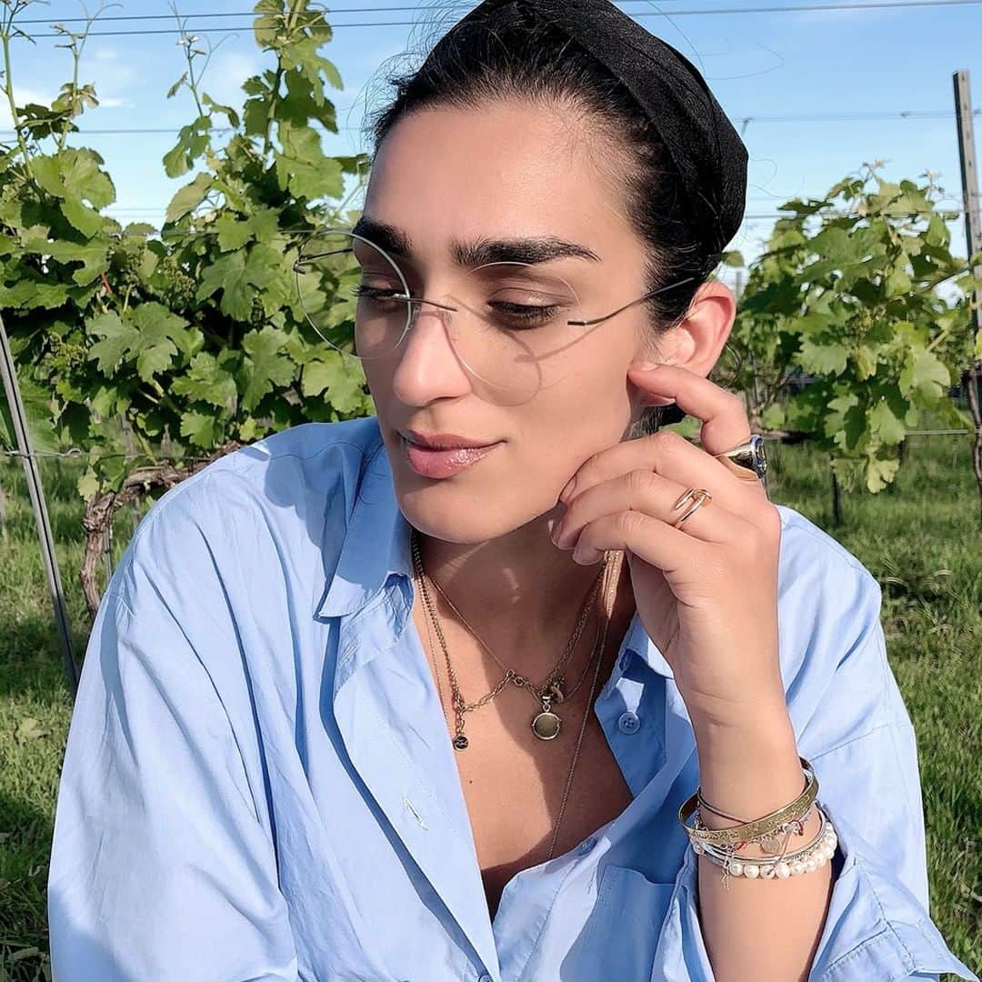シルエットのインスタグラム：「It’s important that your well-fitting frames look as good as they feel. Alma Milcic, a make-up artist says, “My frames fit with every outfit which is important to me.” She adds, “I love everything about how my glasses fit, they’re the perfect shape for my face.”⁠ .⁠ Alma Milcic from Austria wears TMA – The Icon. ⁠ .⁠ .⁠ .⁠ #silhouetteeyewear #tryitwearitloveit #Silhouettecommunity #eyeweardesign #luxuryeyewear #fashioneyewear #opticalframes」