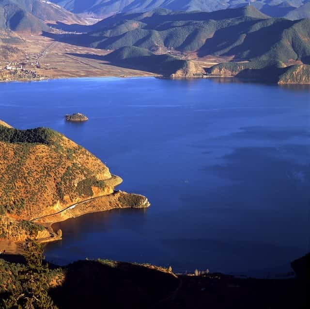 Padgramさんのインスタグラム写真 - (PadgramInstagram)「Lugu Lake, Lijiang, Yunnan #pgdaily #yunan #pgstar #pgcounty #planet #planetgo ##planetearth」7月4日 23時25分 - planet.go