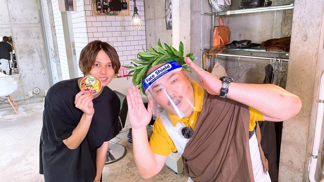 クロちゃんさんのインスタグラム写真 - (クロちゃんInstagram)「７月４日(土) KTN 【パシれ！メロス】 25時15分〜  今夜は特別企画、東京で頑張る長崎県人を応援！ 長崎出身の美容師の元を訪れ、お手伝い！ さらに、カットモデルにも挑戦するしんからー♪  番組Twitterもフォローミーだしん！ (@pashimero)  #パシメロ #クロちゃん #ＫＴＮ #長崎 #美容院　#長崎出身」7月4日 23時28分 - kurochandesuwawa