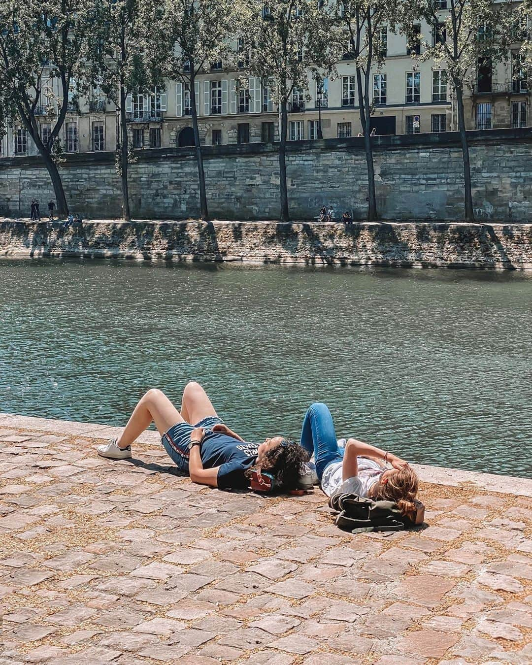 My Little Parisさんのインスタグラム写真 - (My Little ParisInstagram)「Seine estivale. 🇬🇧: Summer scene. (📸 @thehermitisout)」7月4日 23時30分 - mylittleparis