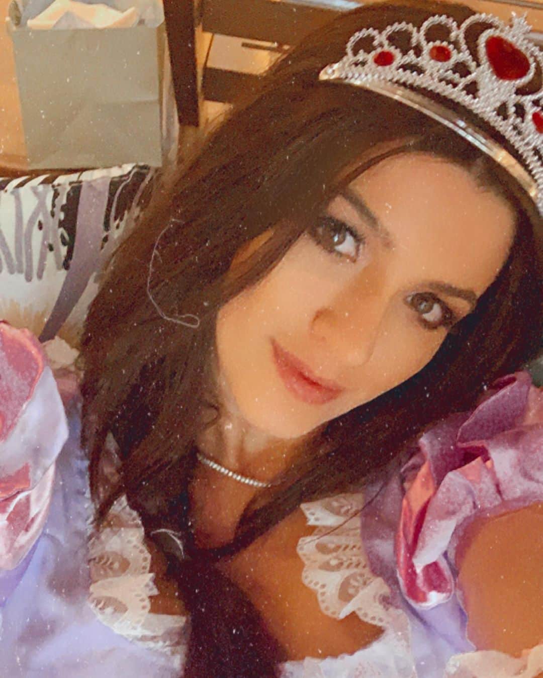 ナタリア・ベッカーのインスタグラム：「Meu valor está nisso: sou filha do Rei 👑💕 #godsdaughter #kingofkings」