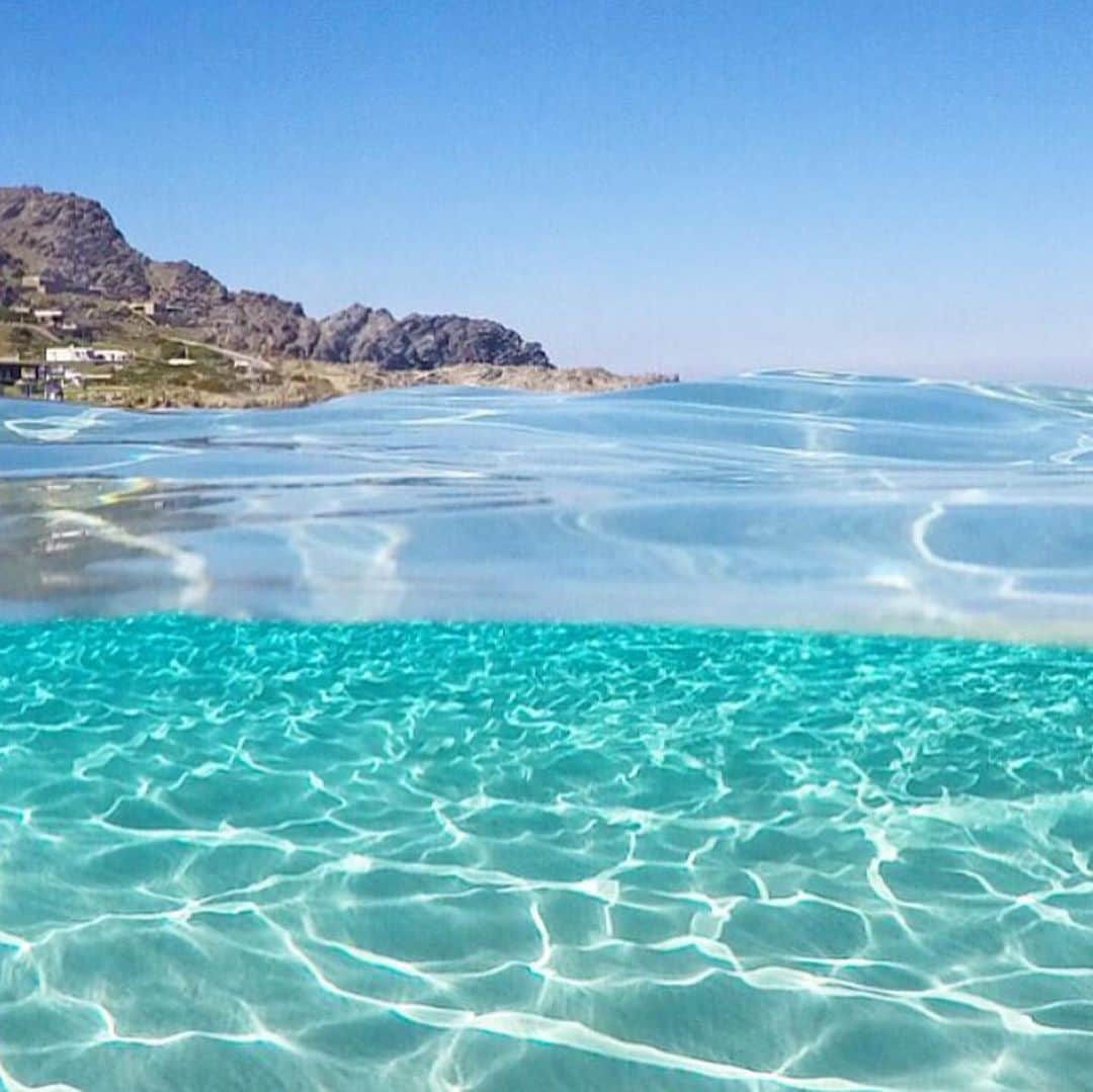 のインスタグラム：「Turquoise waters & spray art」