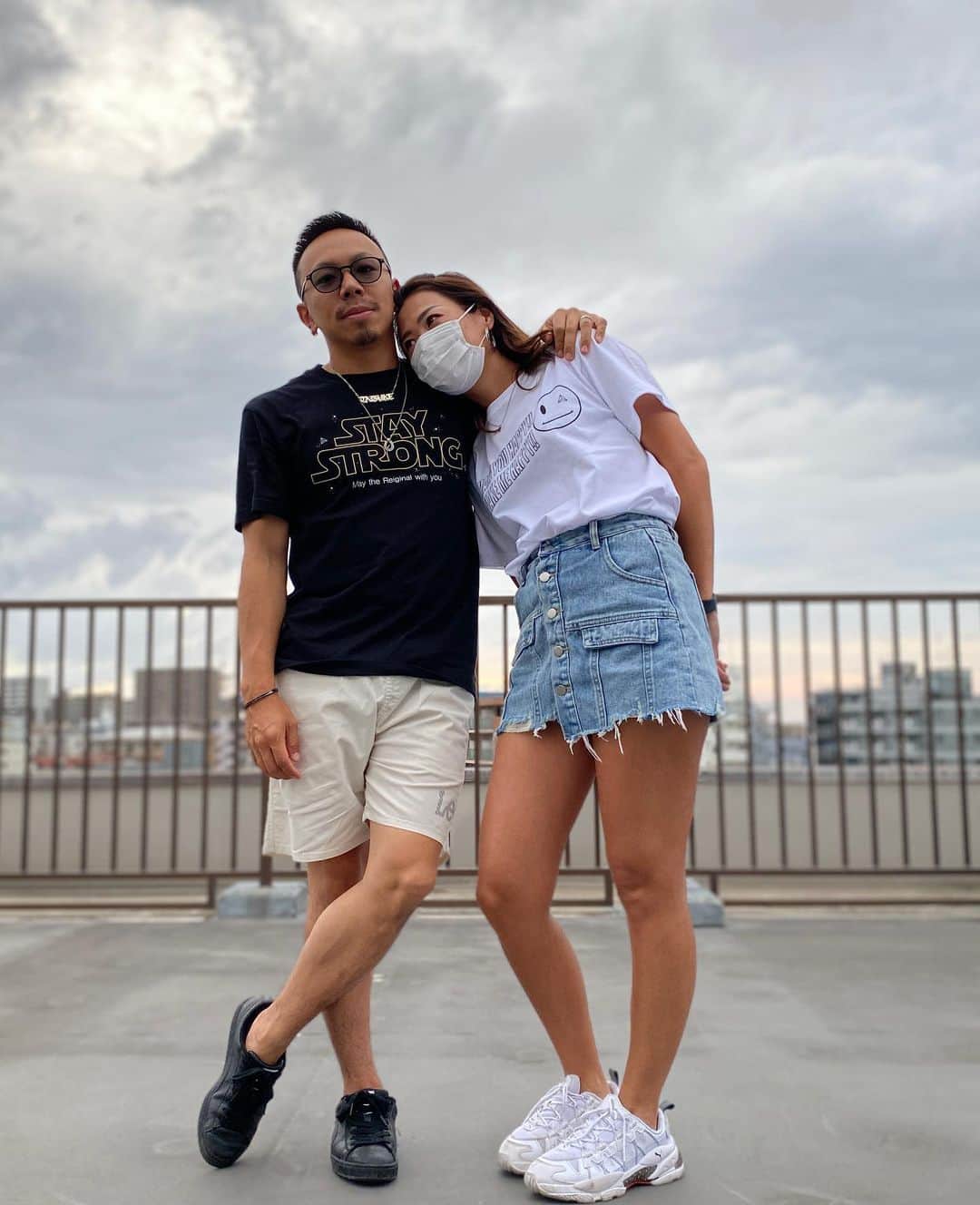 野中泰輔のインスタグラム：「I swear!!! (私は誓います!!!) I’m make you happy.(私はあなたを幸せにします) Because always you make me happy🙏(なぜならいつもあなたは私を幸せにするから)  エジプトのピラミッドの前で知らないおじちゃんに言われた何気ない言葉。 I’M MAKE YOU HAPPY,YOU MAKE ME HAPPY. 恐らくこのおじちゃんはお金を稼ぐ為に使った言葉かもしれないけどずっと頭の片隅に残っていた言葉。普通に何気ない当たり前の様な言葉なのかもしれないけど、ちゃんと意味を理解して何回も考えてみると凄く大事だなって思ったんです！ 今の自分がこうして生活出来てるのも色んな人のサポートがあってなので！ 人を幸せにする、幸せにしてもらってる、HAPPYにする、HAPPYにさせてもらってるって本当に当たり前では無いんだなと。 それを勉強させられる光景が今日のSHIROFESの現場にもあったし、オンライン上でも親御さん達のサポート力とかもみて、本当に考えさせられる事が今日は沢山ありましたね！ だからこそちゃんと自分の気持ちを伝える事って重要だなと思いました！ 本当にいつもありがとうございます🙇‍♂️ そして今後とも宜しくお願いします🙇‍♂️🙏  皆さんもこの機会にまずは大事な人、身近な人に気持ちを伝えてみて下さいね👍  もっともっと頑張ろう🔥  #bboytaisuke   HAPPY(嬉しい) ＋ MAKE(作る) =MAKE HAPPY(幸せにする)👏👏👏」