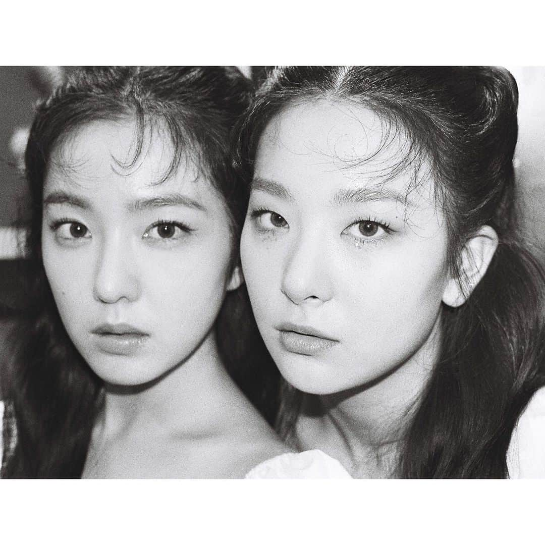 スルギさんのインスタグラム写真 - (スルギInstagram)「Red Velvet - Irene & Seulgi 1st mini-album “MONSTER” Teaser Photo 🎧 2020.07.06. 6PM (KST) @hi_sseulgi @renebaebae @redvelvet.smtown #RedVelvet_IRENE_SEULGI #레드벨벳_아이린_슬기 #MONSTER」7月5日 0時29分 - kristiandawal29