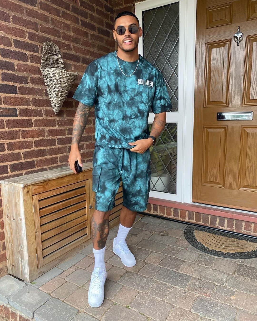 ASOSさんのインスタグラム写真 - (ASOSInstagram)「Tie-dye Ty (See what we did there?!) 20% off over £100 for UK peeps today using code: SUPERSATURDAY (Ts & Cs apply) 📸 @asos_ty (he/him) 🔎 Reclaimed Vintage set (1706119 / 1714254)」7月5日 1時01分 - asos