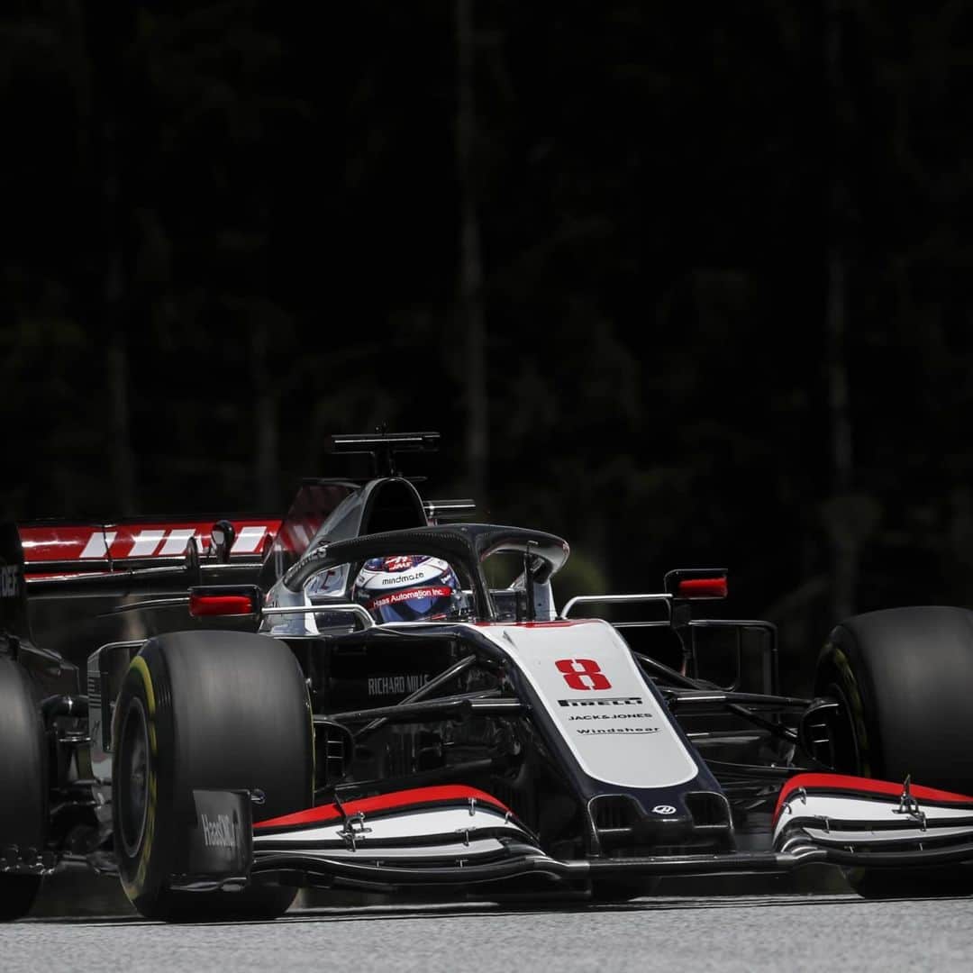 ロマン・グロージャンのインスタグラム：「First quali since a while. Felt so good. Position on the starting grid a bit less but it counts on Sunday. Let's go and get them  #r8g #austriangp @haasf1team」