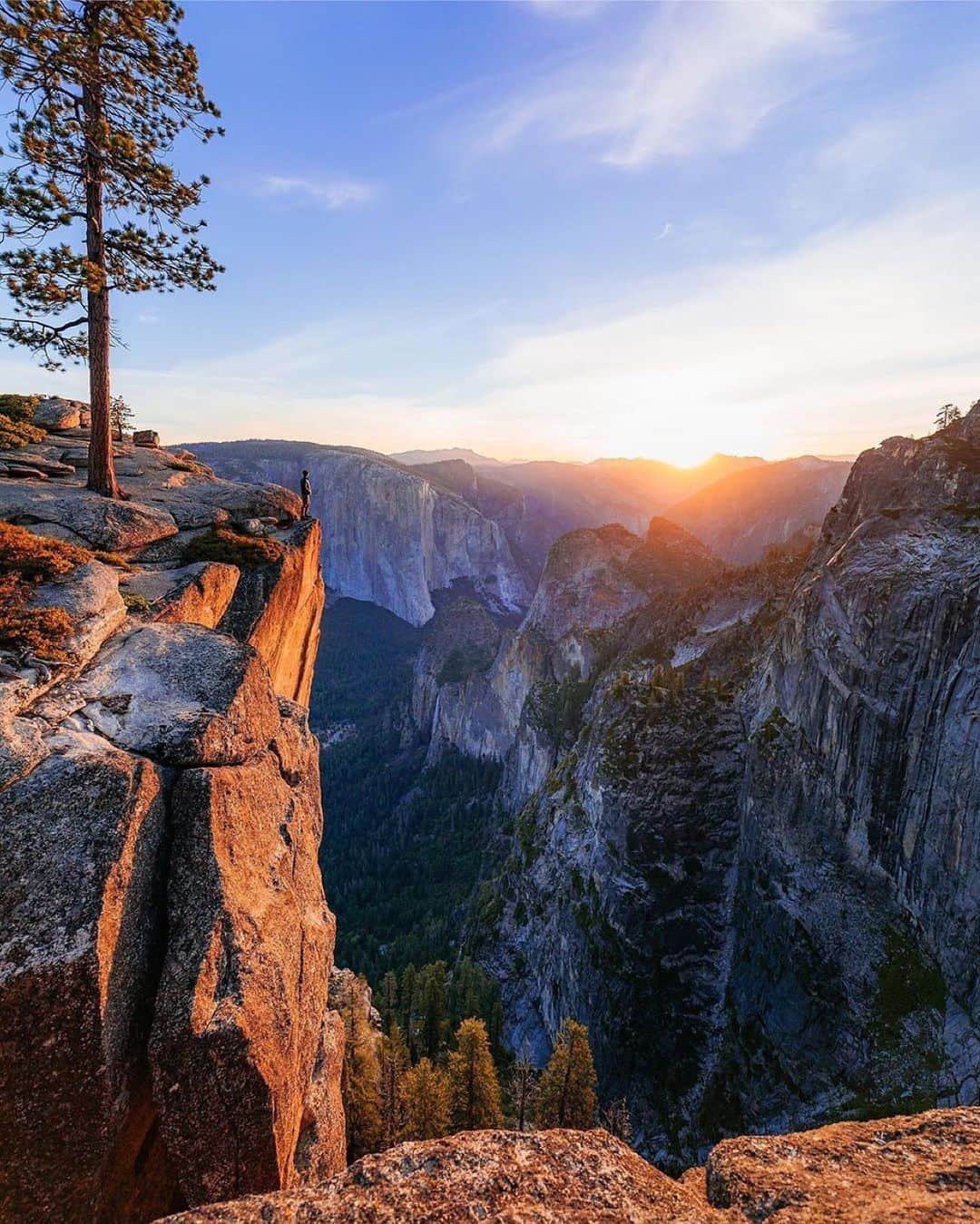 Earth Picsさんのインスタグラム写真 - (Earth PicsInstagram)「Yosemite National Park 🏞 Photo by  @glennleerobinson」7月5日 1時49分 - earthpix