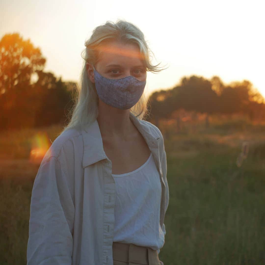 ブルックリンインダストリーズのインスタグラム：「Superheroes wear mask Wear your mask everywhere I wear my mask for you Artist maker @fionawood1 Wearing the Light Weight Linen Face Mask 📷: @alexknapp」