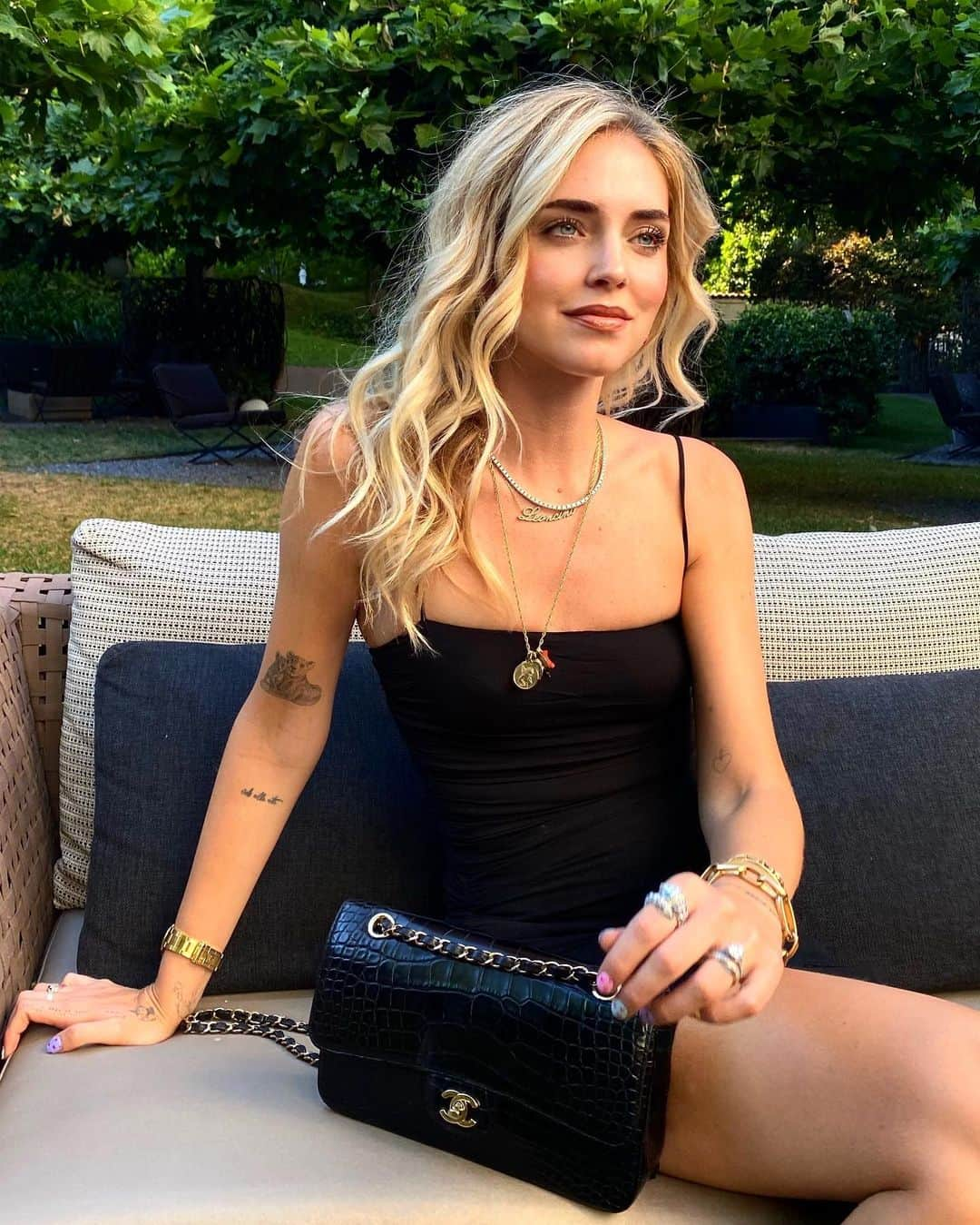 キアラ・フェラーニさんのインスタグラム写真 - (キアラ・フェラーニInstagram)「Italian aperitivo outside ❤️」7月5日 2時38分 - chiaraferragni