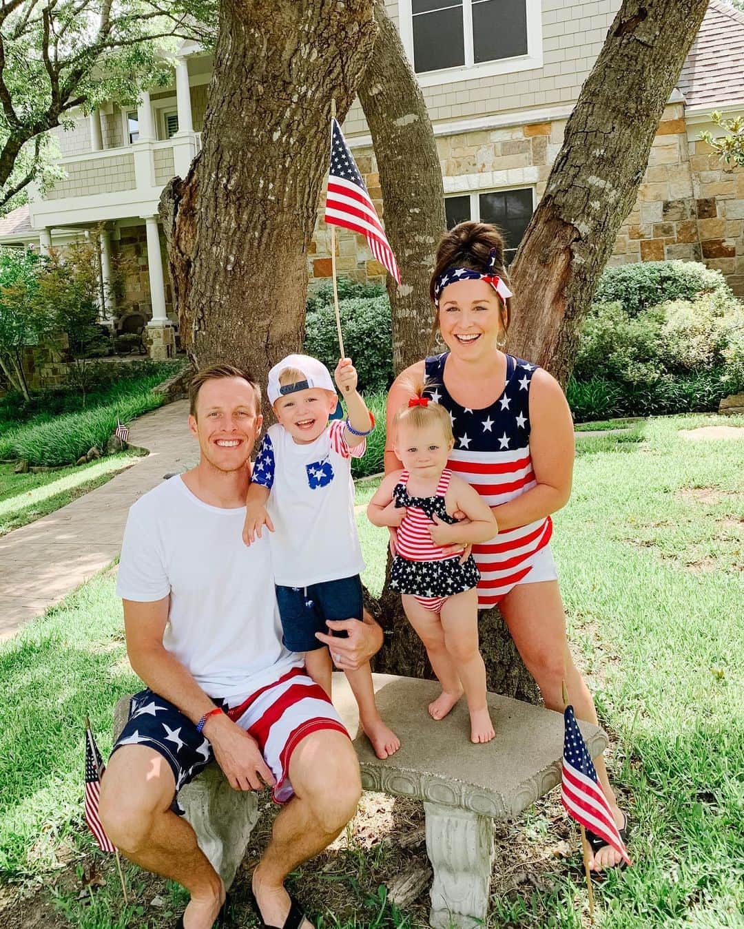 カーリー・パターソンのインスタグラム：「🇺🇸🇺🇸🇺🇸」