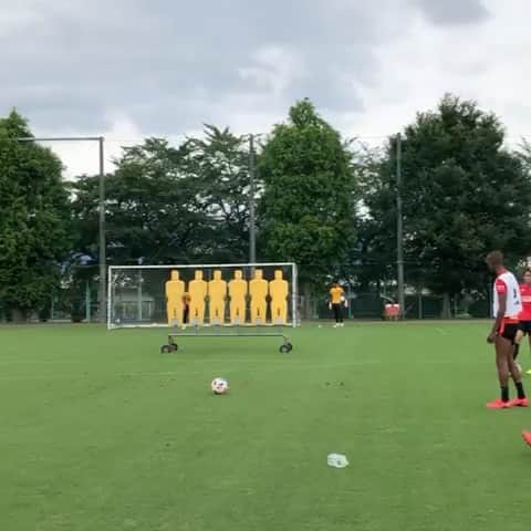 のインスタグラム：「🎯 some extra training 💪🏾」