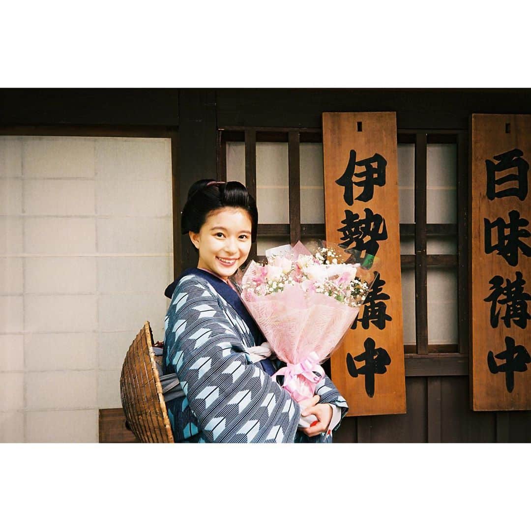 芳根京子さんのインスタグラム写真 - (芳根京子Instagram)「大江戸グレートジャーニー ～ザ・お伊勢参り～ 第五話ご視聴ありがとうございました☺️  いよいよ来週最終回です。  沙夜、連れ去られてしまいました。 一体どうなるのでしょう？  いつも翁丸さんかわええです🐶  #film #大江戸グレートジャーニー」7月5日 13時41分 - yoshinekyoko
