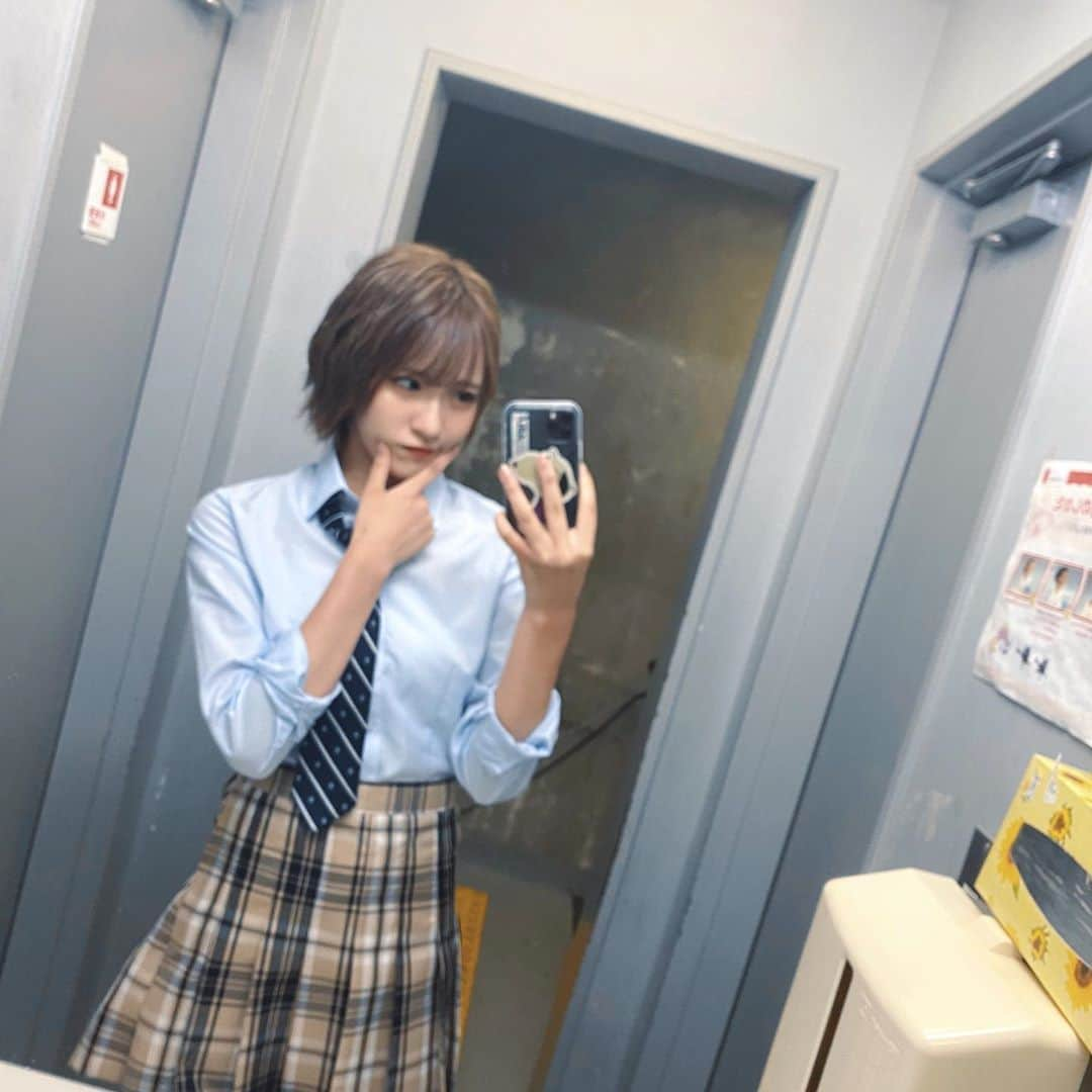 小嶋花梨さんのインスタグラム写真 - (小嶋花梨Instagram)「ピントがあってません😬笑﻿ ﻿ ﻿ ﻿ ﻿ #制服 #制服コーデ」7月5日 14時09分 - nmb_kojima_48