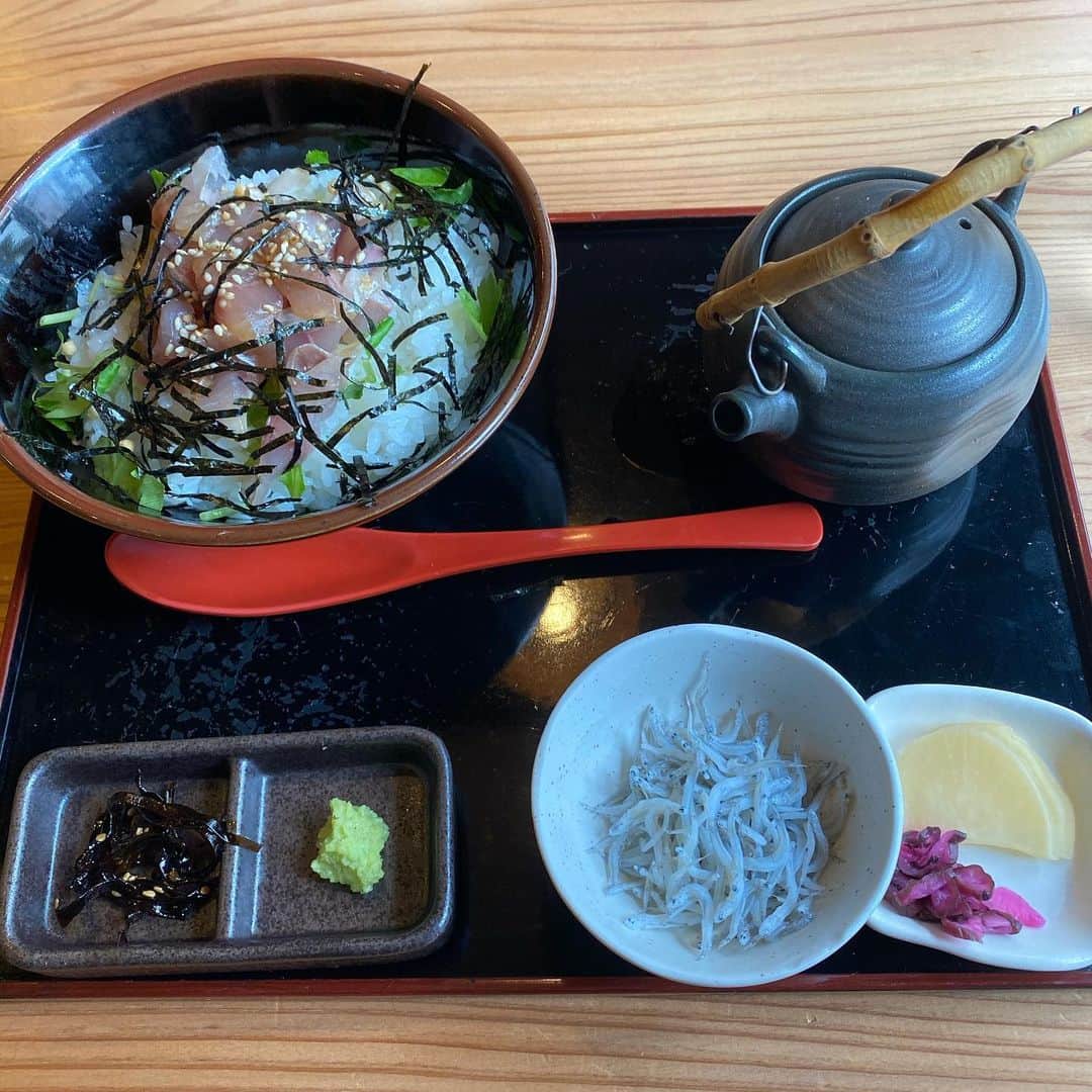 こまけいこさんのインスタグラム写真 - (こまけいこInstagram)「子供達とドライブ。  初めて熱海まで運転してきてすでに疲れてる。 帰るのめんどくさい。」7月5日 14時43分 - komagomaya