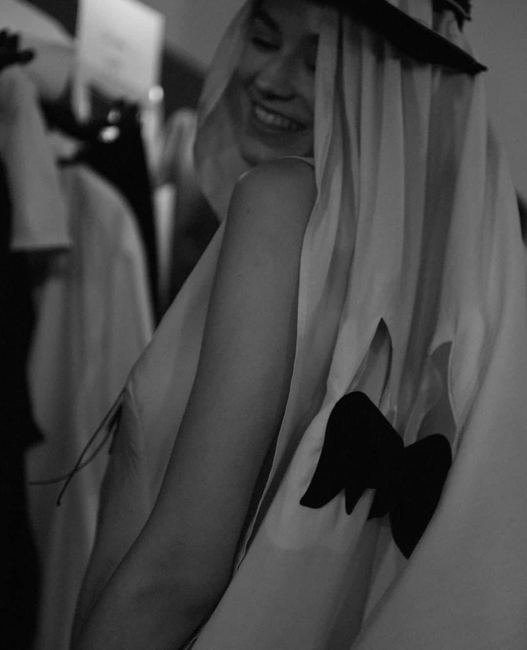 のインスタグラム：「#YohjiYamamotoSS20 Backstages #yohjiyamamoto⁠ @yohjiyamamotoofficial⁠ Photographed by @elise_toide」