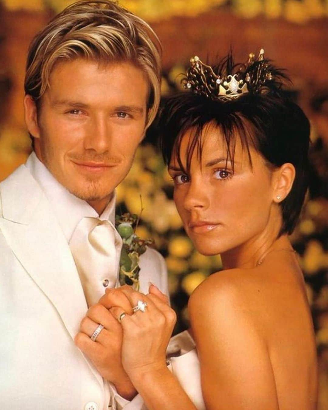 People Magazineさんのインスタグラム写真 - (People MagazineInstagram)「David and Victoria Beckham are celebrating 21 years of marriage with some nostalgic throwback photos. 💍 Tap the link in our bio to read their sweet messages to one another — and see what Brooklyn, Romeo and Cruz shared in honor of their parents’ anniversary. 💕 |#Regram @brooklynbeckham」7月5日 6時10分 - people