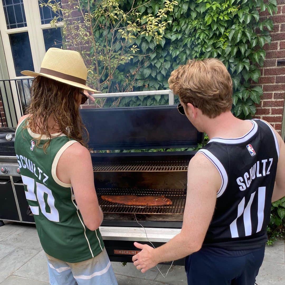 The Lumineersさんのインスタグラム写真 - (The LumineersInstagram)「Happy 4th of July - cookout with my brother Sammy. Smoked a big ol’ salmon 👌🏼👌🏼Stay safe out there ❤️🙏 - @wesleyschultz」7月5日 6時30分 - thelumineers