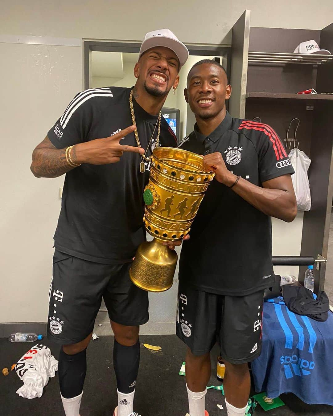 ジェローム・ボアテングさんのインスタグラム写真 - (ジェローム・ボアテングInstagram)「The Golden Boys 🏆」7月5日 6時43分 - jeromeboateng