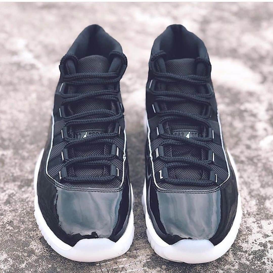 Sneakgalleryさんのインスタグラム写真 - (SneakgalleryInstagram)「Another look at the Air Jordan 11s dropping Holiday 2020! 💣 COP or DROP? (via @earlygvng)」7月5日 7時00分 - sneakgallery