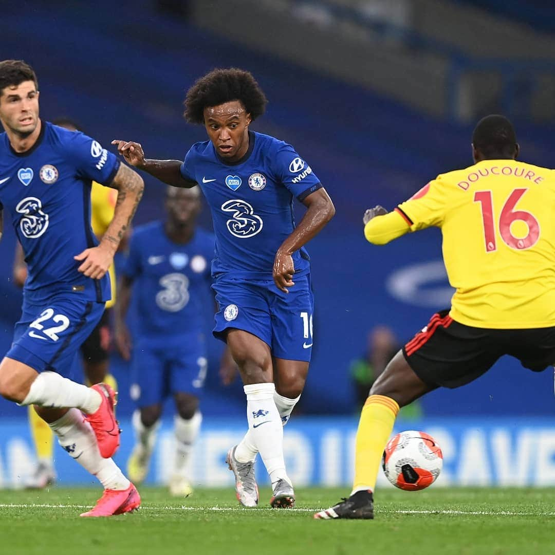 ウィリアンさんのインスタグラム写真 - (ウィリアンInstagram)「Back to winning ways! + 3 points! 💪💙 #premierleague #comeonchelsea #W10 #3points #CHEWAT」7月5日 7時49分 - willianborges88