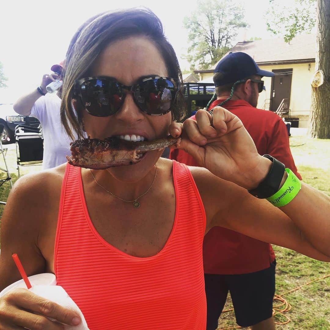 ジェリーナ・ピラーのインスタグラム：「Is it the 4th of July without eating ribs?? Let freedom ring!! Proud to be an American today and everyday! 🇺🇸🇺🇸🇺🇸🇺🇸🇺🇸🇺🇸🇺🇸🇺🇸🇺🇸🇺🇸🇺🇸」