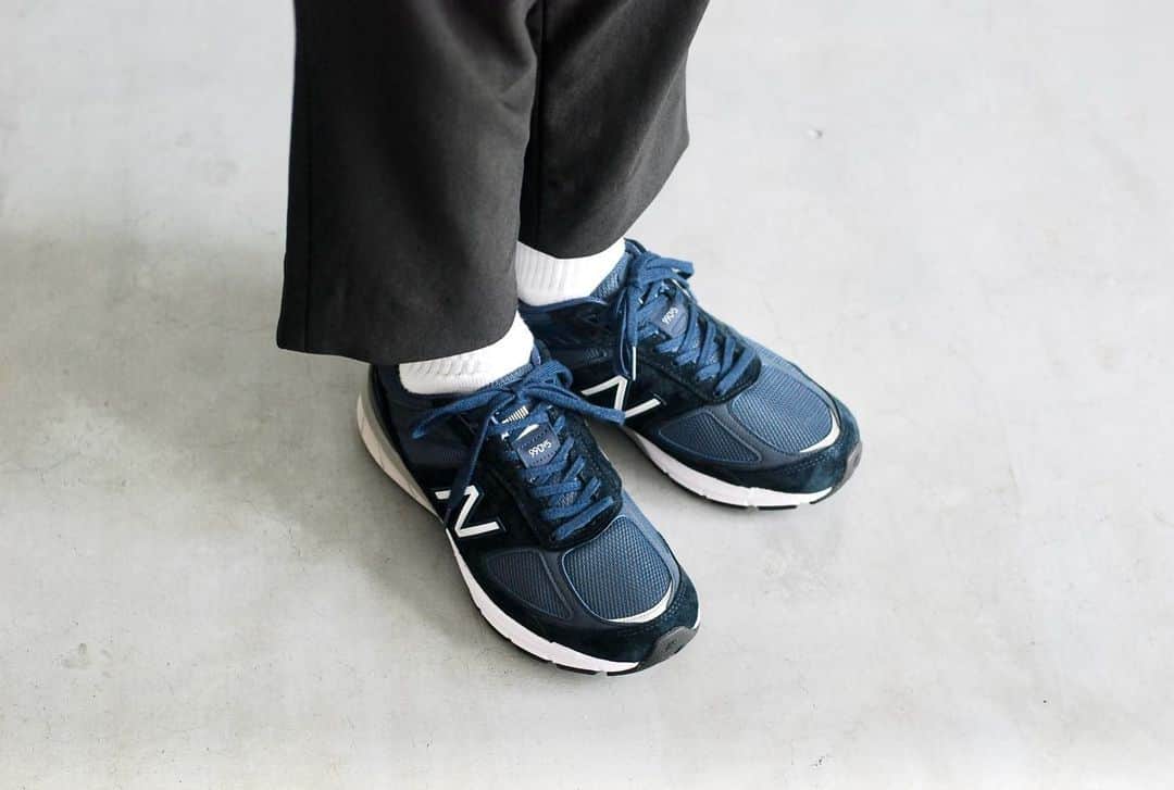 wonder_mountain_irieさんのインスタグラム写真 - (wonder_mountain_irieInstagram)「_ new balance / ニューバランス "M990 NV5" ¥30,800- _ 〈online store / @digital_mountain〉 https://www.digital-mountain.net/shopdetail/000000011489/ _ 【オンラインストア#DigitalMountain へのご注文】 *24時間受付 *15時までのご注文で即日発送 *送料無料 tel：084-973-8204 _ We can send your order overseas. Accepted payment method is by PayPal or credit card only. (AMEX is not accepted)  Ordering procedure details can be found here. >>http://www.digital-mountain.net/html/page56.html  _ #newbalance #ニューバランス _ 本店：#WonderMountain  blog>> http://wm.digital-mountain.info/ _ 〒720-0044  広島県福山市笠岡町4-18  JR 「#福山駅」より徒歩10分 #ワンダーマウンテン #japan #hiroshima #福山 #福山市 #尾道 #倉敷 #鞆の浦 近く _ 系列店：@hacbywondermountain _」7月5日 9時59分 - wonder_mountain_